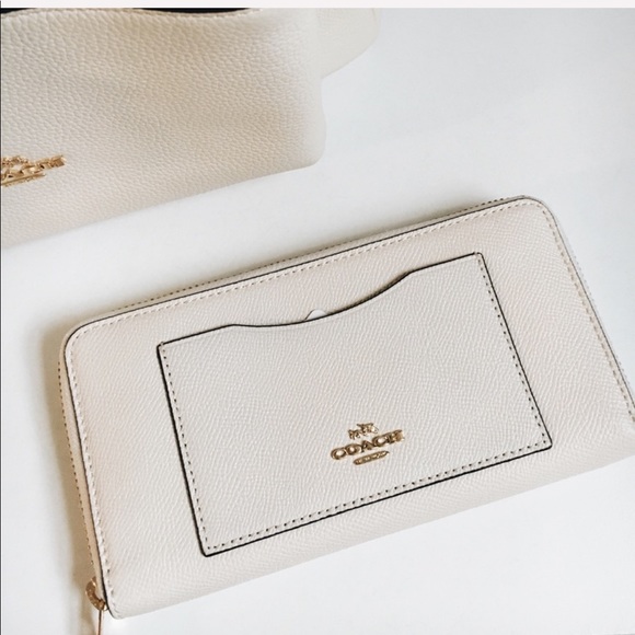 Coach Handbags - COACH WALLET NEW!!!